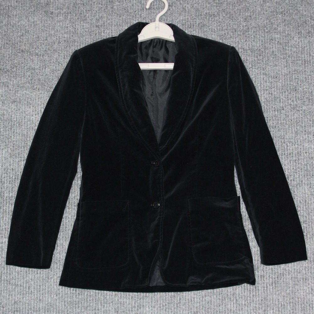 Elegant Black Velvet Blazer